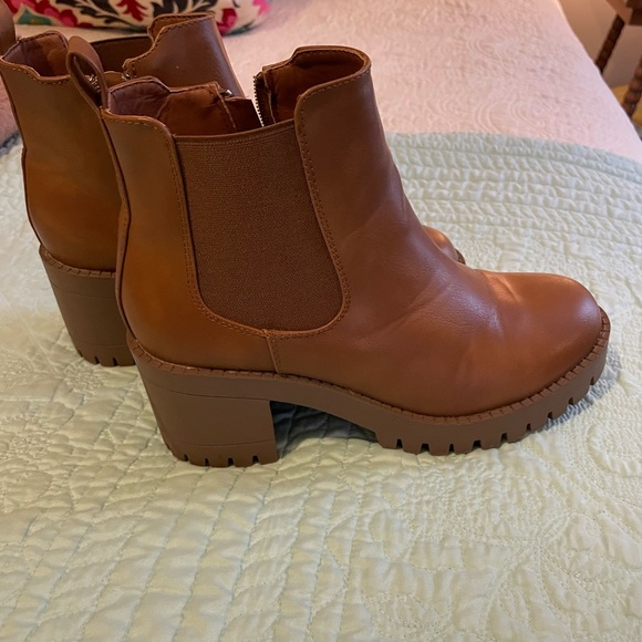 Brown chunky bootie - Picture 3 of 4